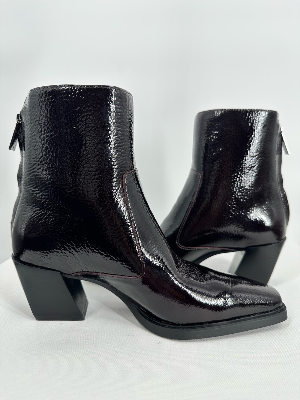 VINCE CAMUTO Burgundy Oxblood Patent Leather Ankle Boots Block Heel Y2K Size 5.5